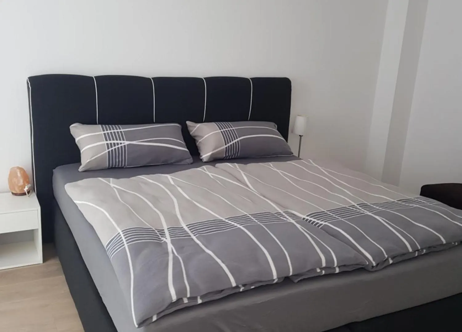 Grosse Ferienwohnung In Augsburg Mit Balkon 0*,  Alemania